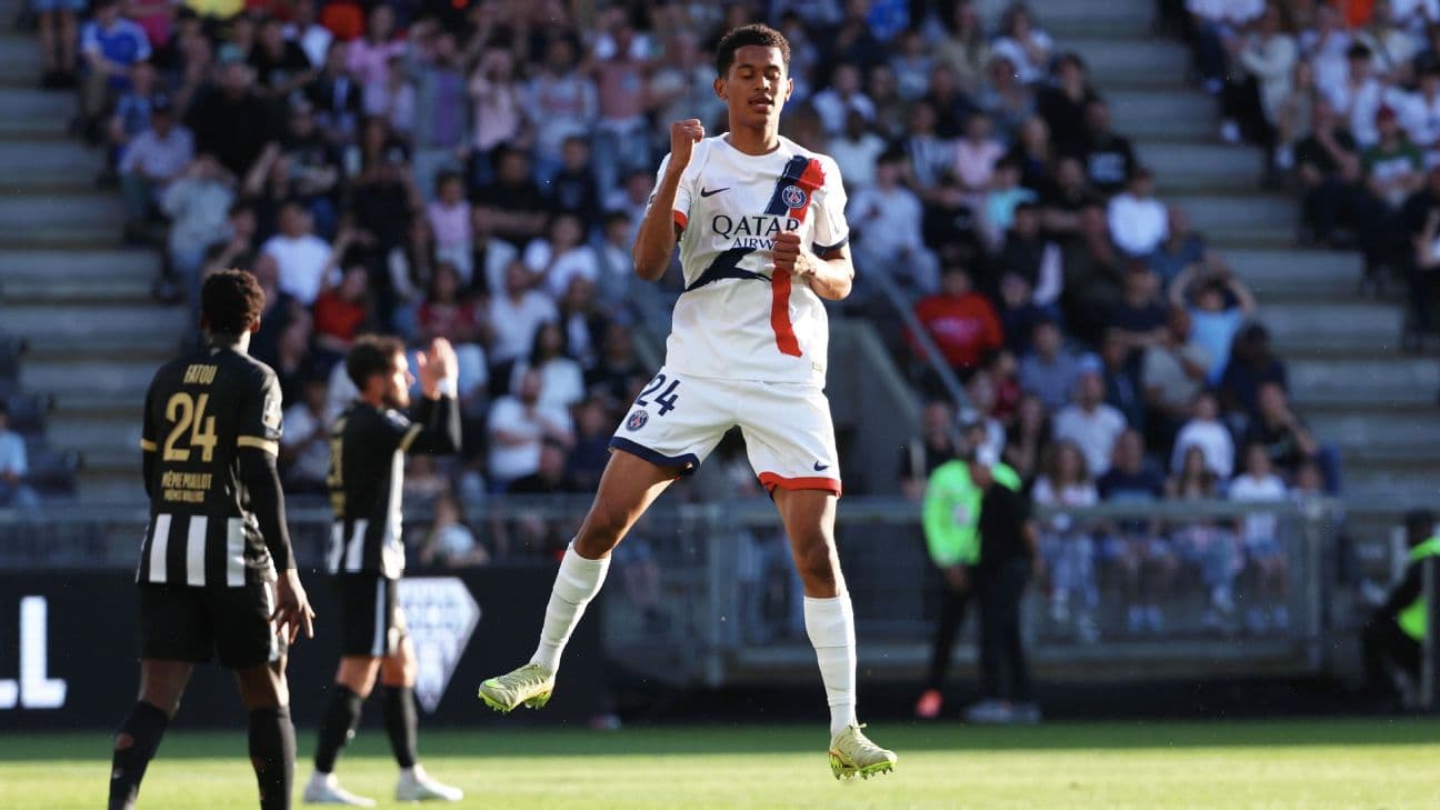 PSG beat Angers 3-0 despite Ramos red card to go six points clear at top of Ligue 1