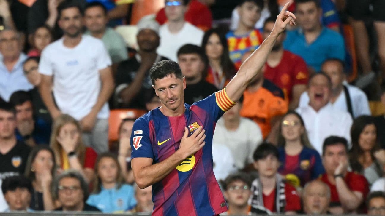 Lewandowski scores in farewell as Barcelona lose to Valencia