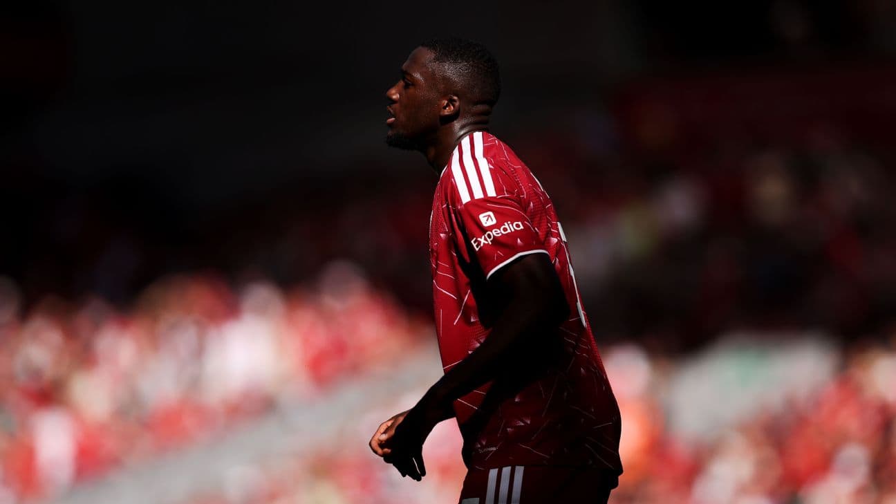 Which players have left Liverpool on free transfers?