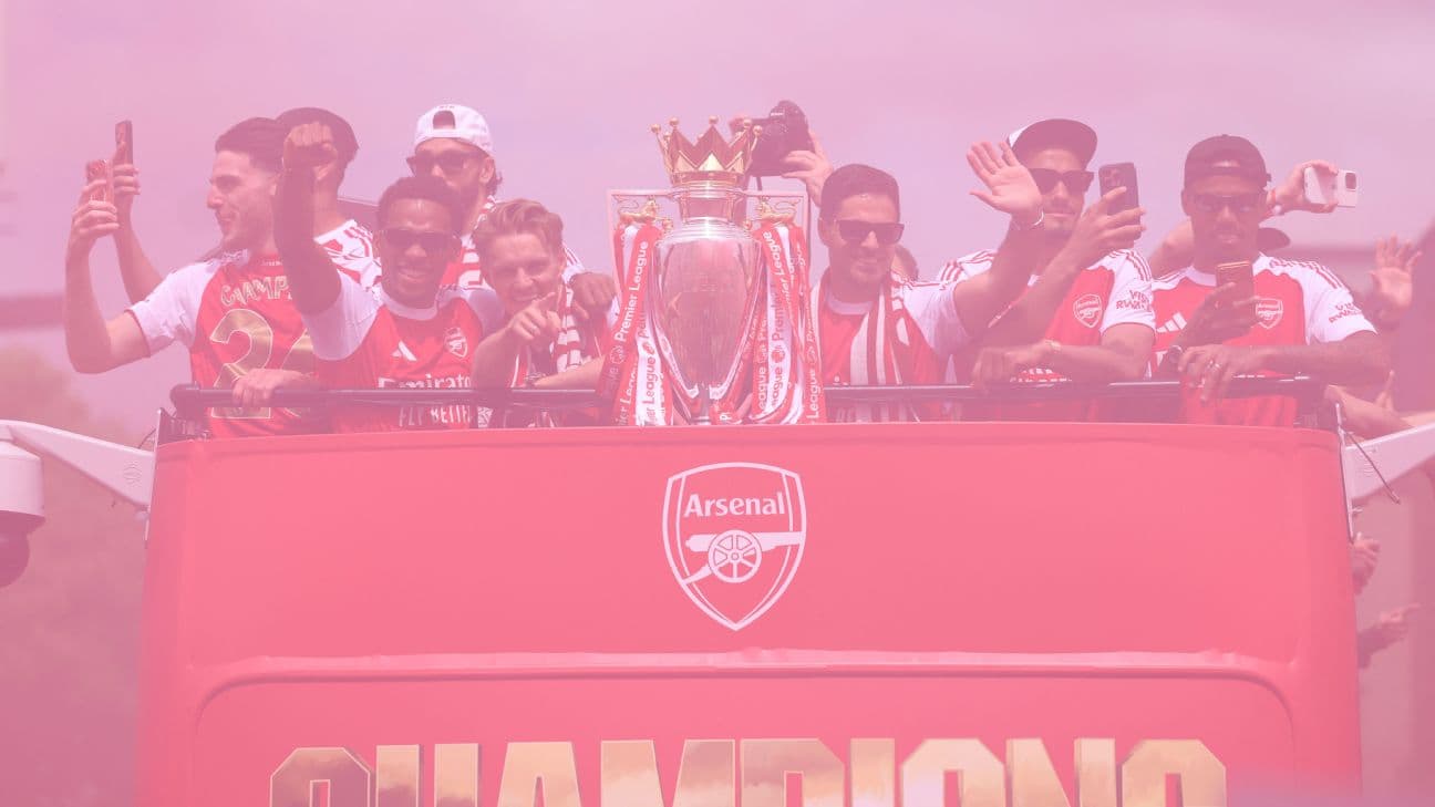 Arsenal host parade to celebrate Premier League title triumph